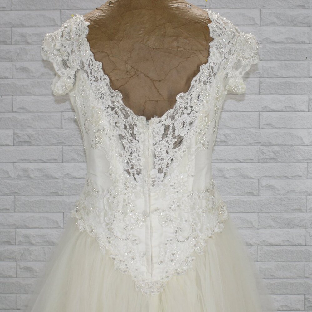 VINTAGE DAVID'S BRIDAL Gown Bridal Wedding Beaded Baach Tulle Princess White 6 - Picture 8 of 16